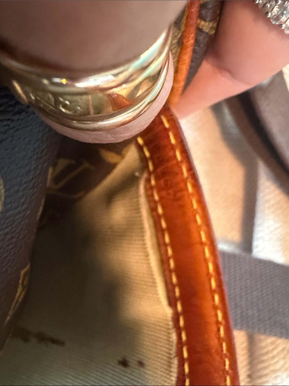💯💯💯Louis Vuitton Monogram Reporter PM bag  with Dust bag (Charm not included ) - Picture 12 of 13
